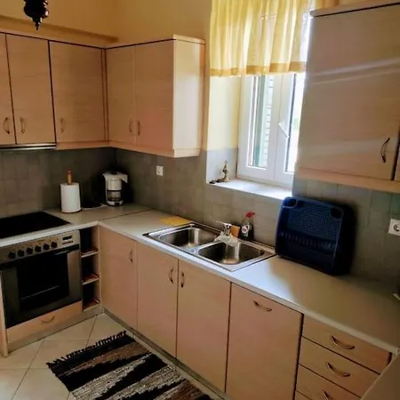Апартаменты Apoikia House With Sea View 6max